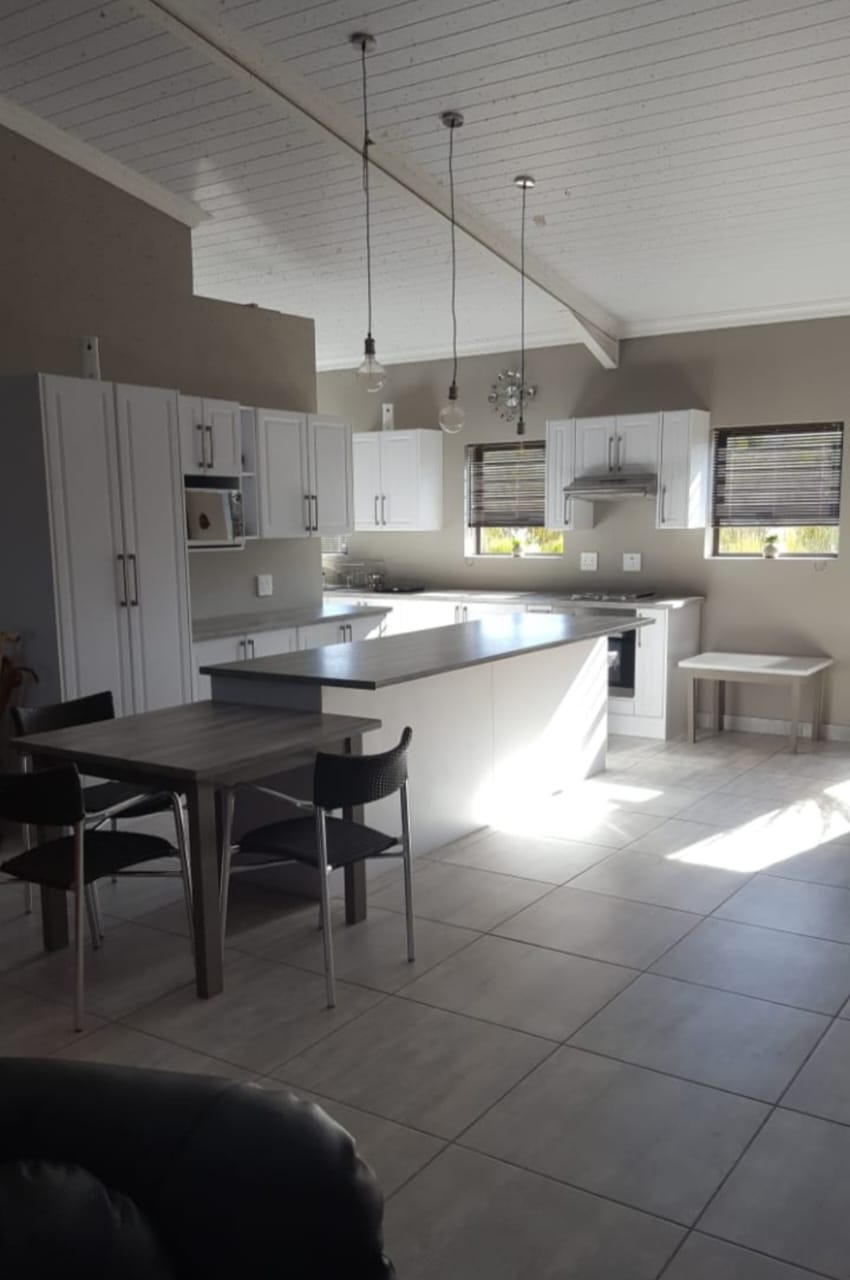 To Let 2 Bedroom Property for Rent in Albertinia Western Cape